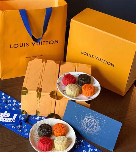 louis vuitton mooncake 2021|luxury mooncakes mid fall.